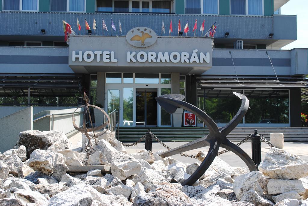 Hotel Kormoran Šamorín المظهر الخارجي الصورة