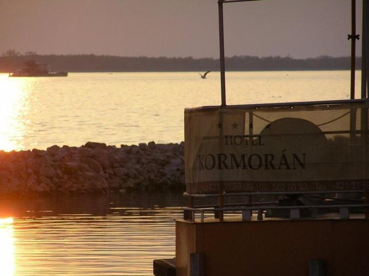 Hotel Kormoran Šamorín المظهر الخارجي الصورة